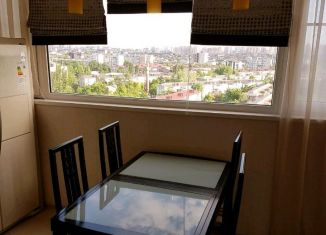 Сдается в аренду трехкомнатная квартира, 145 м2, Краснодар, улица Атарбекова, 5, микрорайон 1-е отделение совхоза Солнечный