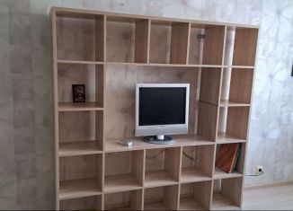 Сдаю 2-комнатную квартиру, 60 м2, Псков, улица Рокоссовского, 40