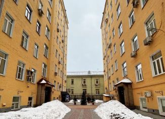 Продам 3-ком. квартиру, 77 м2, Москва, Брюсов переулок, 2/14с3, метро Охотный Ряд