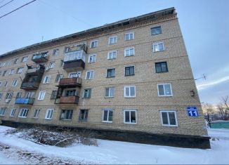 3-комнатная квартира на продажу, 61.8 м2, посёлок Первомайский, улица Симонова, 11