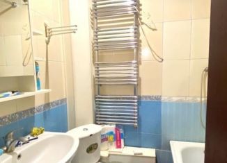 Продаю 1-ком. квартиру, 42 м2, Орёл, улица Абрамова и Соколова, 3, микрорайон Пятницкая слобода