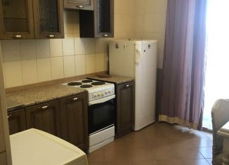 Сдаю в аренду 2-ком. квартиру, 80 м2, Оренбург, Ноябрьская улица, 47/2, Промышленный район