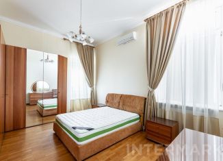 Сдается 3-ком. квартира, 100 м2, Москва, Трёхпрудный переулок, 8, метро Пушкинская