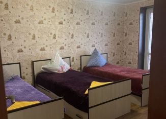 Сдается 3-комнатная квартира, 70 м2, Краснодарский край, улица Короткова, 201