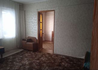 Сдаю в аренду двухкомнатную квартиру, 45 м2, Новоалтайск, улица Энгельса