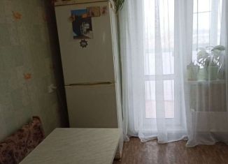 Продаю двухкомнатную квартиру, 52.5 м2, деревня Ясенцы, Школьная улица