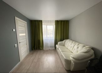 Продам четырехкомнатную квартиру, 62 м2, Еврейская АО, улица Шолом-Алейхема, 84