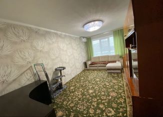 Сдается в аренду 2-комнатная квартира, 53 м2, Армавир, улица Ефремова, 226