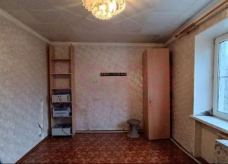 Продажа 2-комнатной квартиры, 42.7 м2, Волгоград, улица Луконина, 3