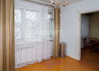 Продам четырехкомнатную квартиру, 60.1 м2, Кемеровская область, проспект Ленина, 82Г