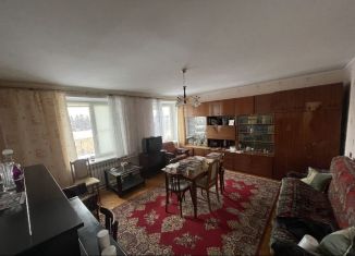 Продажа 3-комнатной квартиры, 66 м2, Ломоносов, Владимирская улица, 27