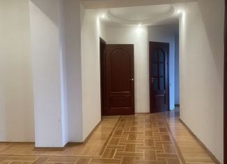 Продается четырехкомнатная квартира, 160 м2, Ставрополь, улица Ленина, 63, микрорайон № 3