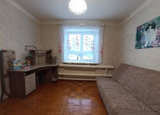 Продается двухкомнатная квартира, 50 м2, село Черёмушки, улица Макаренко, 2