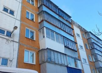 Сдача в аренду двухкомнатной квартиры, 44 м2, Усть-Катав, улица 40 лет Октября, 43