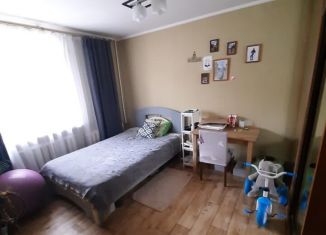 Продам 3-комнатную квартиру, 60 м2, Псковская область, улица Ботвина, 1