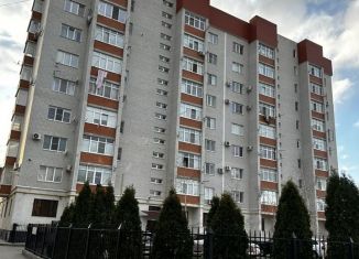 Продаю 3-ком. квартиру, 120 м2, Карачаево-Черкесия, Короткий переулок, 4