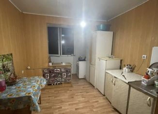 Продажа 2-ком. квартиры, 60 м2, Нальчик, улица Калинина, район Александровка