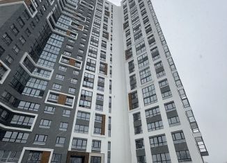 Продается трехкомнатная квартира, 96.4 м2, Екатеринбург, метро Чкаловская, улица 8 Марта, 204Г