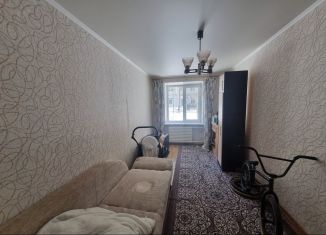 Продается 2-комнатная квартира, 45 м2, Магнитогорск, Ангарская улица, 136