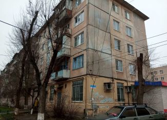 Продажа 3-комнатной квартиры, 48 м2, Астраханская область, улица Богдана Хмельницкого, 53