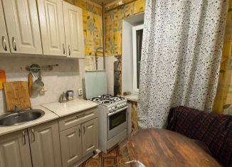 Сдается в аренду трехкомнатная квартира, 58 м2, Щербинка, Театральная улица, 13