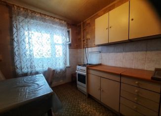 Сдам трехкомнатную квартиру, 68 м2, Магнитогорск, улица Жукова, 10