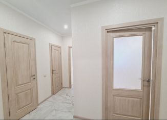 Продам 2-ком. квартиру, 62 м2, Дмитров, Луговая улица, 11А