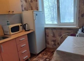 Сдам двухкомнатную квартиру, 65 м2, Кемеровская область, улица 8 Марта, 10