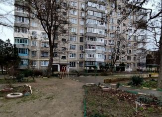 Продаю 2-ком. квартиру, 48 м2, Керчь, переулок Юннатов, 4