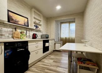 Продаю 2-комнатную квартиру, 57 м2, посёлок городского типа Партенит, улица Победы, 15