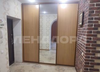 Продам 3-ком. квартиру, 84 м2, Новочеркасск, Молодёжная улица, 65