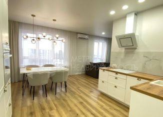 Продам 3-ком. квартиру, 78 м2, Тюмень, Краснооктябрьская улица, 14к2