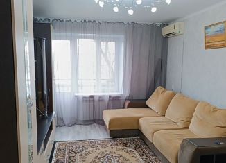 Сдам 1-комнатную квартиру, 30 м2, Астрахань, улица Куликова, 44