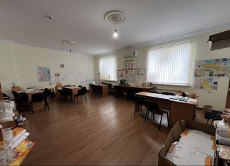 Сдается в аренду офис, 210 м2, Махачкала, улица Каммаева, 86, Кировский внутригородской район