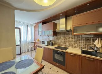 Сдается в аренду 4-ком. квартира, 130 м2, Ростов-на-Дону, проспект Сельмаш, 98/11