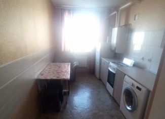 Сдам в аренду 2-ком. квартиру, 50 м2, Михайловск, улица Демидова, 206/1