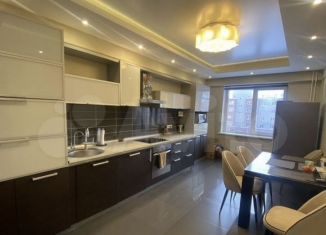 Сдам 3-комнатную квартиру, 114 м2, Иркутск, улица Пискунова, 133/3