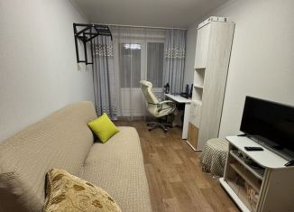 Продается 3-комнатная квартира, 60 м2, Алтайский край, Взлётная улица, 32