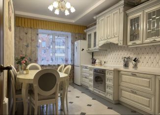 Продам трехкомнатную квартиру, 92 м2, Хакасия, улица Лермонтова, 21