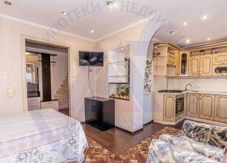 Продам 3-ком. квартиру, 61 м2, Курган, улица Бурова-Петрова, 9