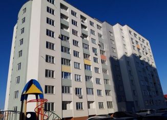 Продам 2-ком. квартиру, 56 м2, Балаково, Коммунистическая улица, 20В