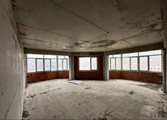 Продаю 3-комнатную квартиру, 132 м2, Махачкала, Карабудахкентское шоссе, 57Б