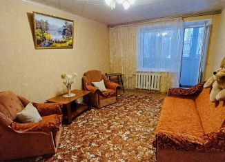 Сдам 3-ком. квартиру, 60 м2, Маркс, проспект Строителей, 26