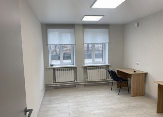 Сдача в аренду офиса, 18 м2, Калмыкия, улица В.И. Ленина, 268