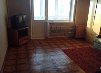 Сдаю в аренду 2-ком. квартиру, 50 м2, Абакан, улица Кирова, 103