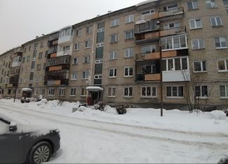 Продам двухкомнатную квартиру, 44 м2, Новоуральск, Юбилейная улица, 4