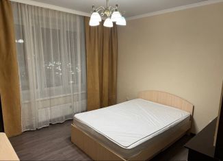 Сдам в аренду 1-ком. квартиру, 40 м2, Тюмень, Полевая улица, 105к6, Калининский округ