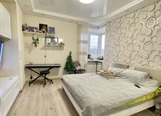 Продам трехкомнатную квартиру, 90 м2, Новомосковск, улица Кукунина, 9Вк2