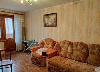 Продам трехкомнатную квартиру, 62 м2, Старый Оскол, микрорайон Интернациональный, 21