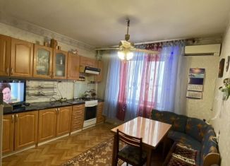 Продажа 3-ком. квартиры, 67 м2, Казань, 33-й Военный городок, 8